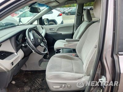 Zdjęcie 7 z 13 samochodu: 2017 TOYOTA SIENNA LE VIN:5TDKZ3DC7HS841911 - miniatura