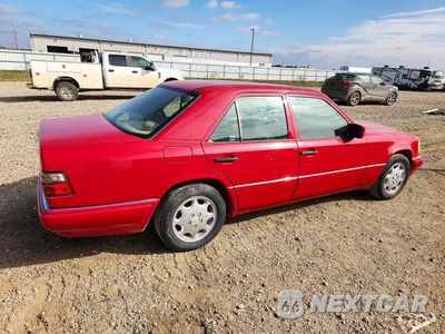 Trzecie zdjęcie samochodu z tyłu: 1994 MERCEDES-BENZ E 320 VIN:WDBEA32E5RC133389 - miniatura