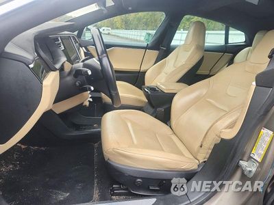 Zdjęcie 7 z 12 samochodu: 2015 TESLA MODEL S 90D VIN:5YJSA1V27FF097407 - miniatura
