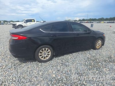 Trzecie zdjęcie samochodu z tyłu: 2018 FORD FUSION S VIN:3FA6P0G7XJR253682 - miniatura