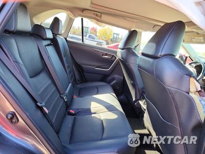 Zdjęcie 11 z 13 samochodu: 2021 TOYOTA RAV4 LIMITED VIN:JTMN1RFV4MD075597 - miniatura