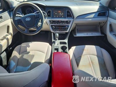 Zdjęcie 8 z 12 samochodu: 2016 HYUNDAI SONATA SE VIN:5NPE24AF7GH325736 - miniatura