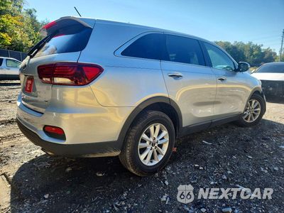 Trzecie zdjęcie samochodu z tyłu: 2019 KIA SORENTO LX V6 VIN:5XYPGDA54KG486787 - miniatura