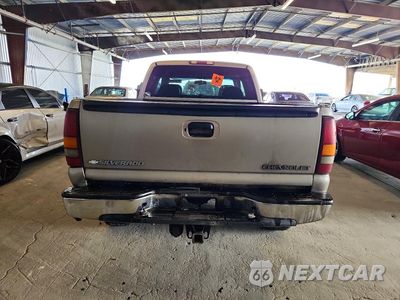 Zdjęcie 6 z 12 samochodu: 2001 CHEVROLET SILVERADO K1500 VIN:1GCEK19T61E136933 - miniatura