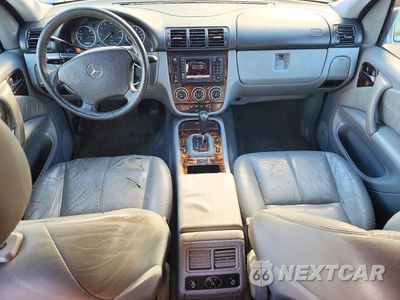 Zdjęcie 8 z 13 samochodu: 2005 MERCEDES-BENZ ML 350 VIN:4JGAB57EX5A539431 - miniatura