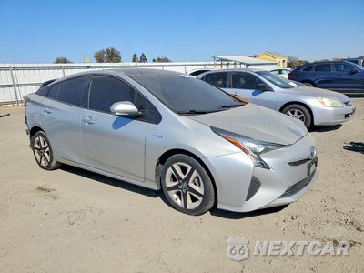 Czwarte zdjęcie samochodu z boku: 2016 TOYOTA PRIUS FOUR TOURING VIN:JTDKARFU6G3504730 - miniatura