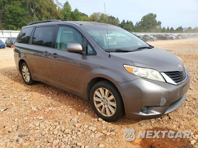 Czwarte zdjęcie samochodu z boku: 2012 TOYOTA SIENNA LE VIN:5TDJK3DC5CS045425 - miniatura