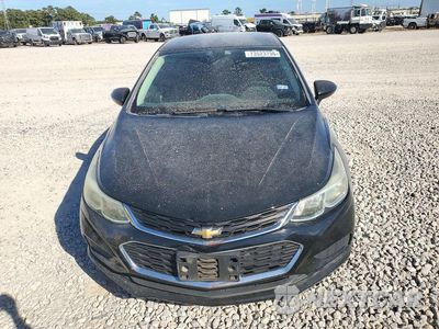 Piąte zdjęcie samochodu w środku: 2018 CHEVROLET CRUZE LS VIN:1G1BC5SM7J7125799 - miniatura