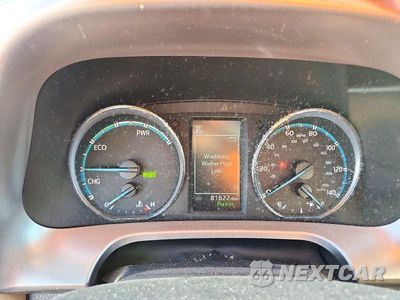 Zdjęcie 9 z 13 samochodu: 2017 TOYOTA RAV4 HV LIMITED VIN:JTMDJREV0HD110039 - miniatura
