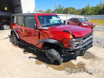 Czwarte zdjęcie samochodu z boku: 2024 FORD BRONCO BIG BEND VIN:1FMDE7BH5RLB25131 - miniatura
