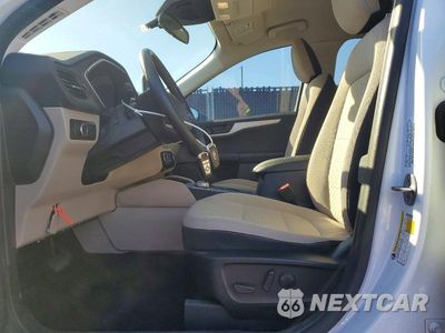 Zdjęcie 7 z 13 samochodu: 2022 FORD ESCAPE SE VIN:1FMCU0G63NUB99035 - miniatura