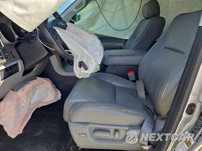 Zdjęcie 7 z 13 samochodu: 2013 TOYOTA SEQUOIA LIMITED VIN:5TDKY5G19DS049794 - miniatura