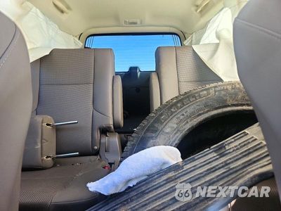 Zdjęcie 10 z 13 samochodu: 2023 LEXUS GX 460 VIN:JTJAM7BX5P5382760 - miniatura