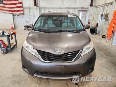 Piąte zdjęcie samochodu w środku: 2014 TOYOTA SIENNA LE VIN:5TDKK3DC3ES438332 - miniatura