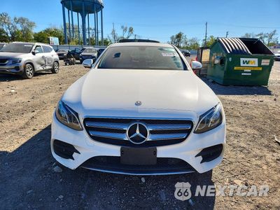 Piąte zdjęcie samochodu w środku: 2019 MERCEDES-BENZ E 300 4MATIC VIN:WDDZF4KB7KA533736 - miniatura