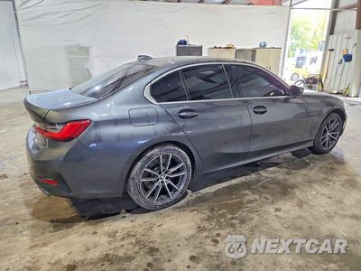 Trzecie zdjęcie samochodu z tyłu: 2021 BMW 330XI GT VIN:3MW5R7J08M8C04234 - miniatura