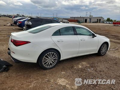 Trzecie zdjęcie samochodu z tyłu: 2025 MERCEDES-BENZ CLA 250 4MATIC VIN:W1K5J4HB4SN504160 - miniatura