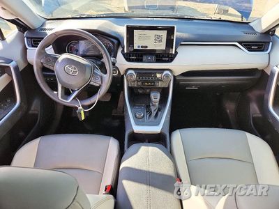 Zdjęcie 8 z 13 samochodu: 2023 TOYOTA RAV4 XLE PREMIUM VIN:4T3B6RFV7PU121631 - miniatura