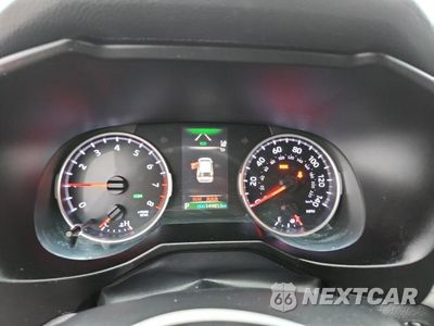 Zdjęcie 9 z 13 samochodu: 2019 TOYOTA RAV4 XLE PREMIUM VIN:2T3A1RFV7KW049154 - miniatura