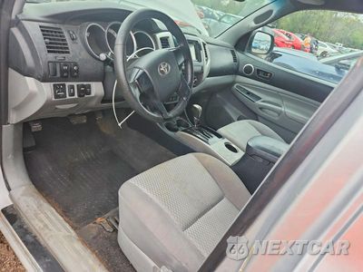 Zdjęcie 8 z 12 samochodu: 2012 TOYOTA TACOMA BASE VIN:5TFUX4EN9CX016010 - miniatura