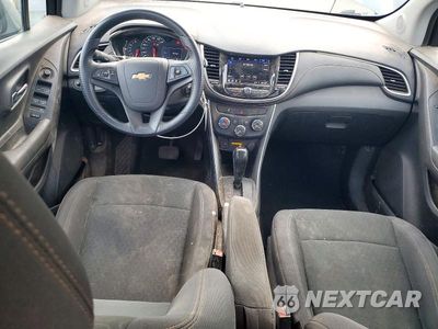 Zdjęcie 8 z 13 samochodu: 2020 CHEVROLET TRAX LS VIN:3GNCJKSB9LL297451 - miniatura