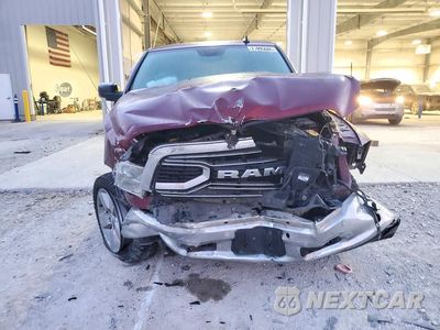 Piąte zdjęcie samochodu w środku: 2017 RAM 1500 SLT VIN:3C6RR7LT2HG556370 - miniatura