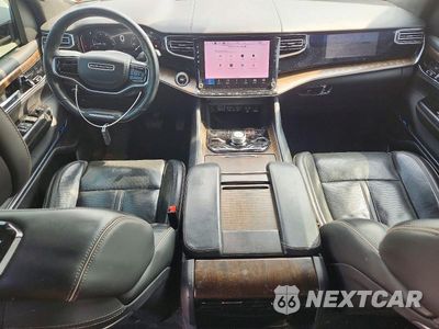 Zdjęcie 8 z 14 samochodu: 2022 JEEP GRAND WAGONEER SERIES II VIN:1C4SJVFJ5NS167372 - miniatura