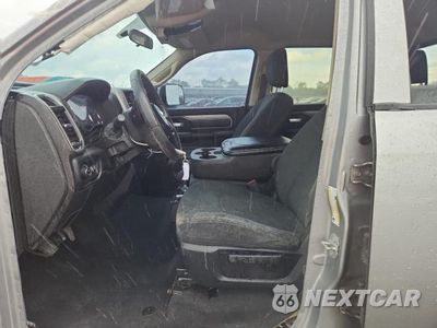 Zdjęcie 7 z 11 samochodu: 2019 RAM 2500 TRADESMAN VIN:3C6UR5CL4KG676404 - miniatura