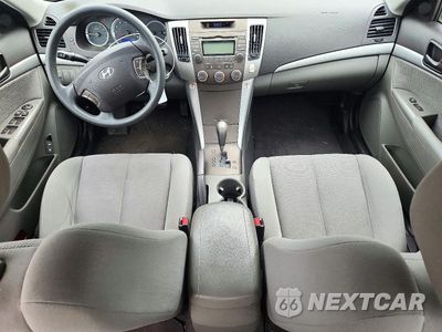 Zdjęcie 8 z 12 samochodu: 2010 HYUNDAI SONATA GLS VIN:5NPET4AC4AH648426 - miniatura