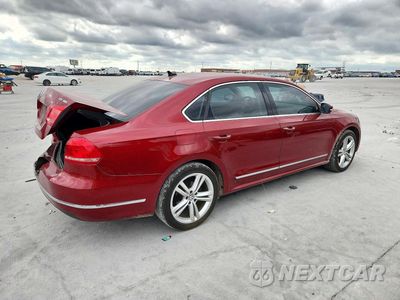 Trzecie zdjęcie samochodu z tyłu: 2015 VOLKSWAGEN PASSAT SEL VIN:1VWCV7A32FC012929 - miniatura