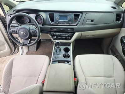 Zdjęcie 8 z 13 samochodu: 2016 KIA SEDONA L VIN:KNDMA5C16G6181211 - miniatura