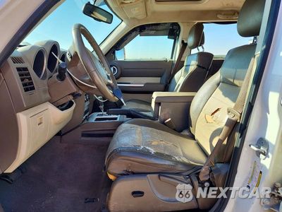 Zdjęcie 7 z 13 samochodu: 2010 DODGE NITRO SXT VIN:1D4PT5GX2AW129848 - miniatura