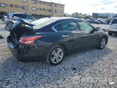 Trzecie zdjęcie samochodu z tyłu: 2014 NISSAN ALTIMA 2.5 S VIN:1N4AL3AP4EN377911 - miniatura