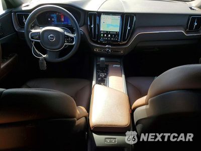 Zdjęcie 8 z 14 samochodu: 2023 VOLVO XC60 PLUS VIN:YV4L12RN2P1244447 - miniatura