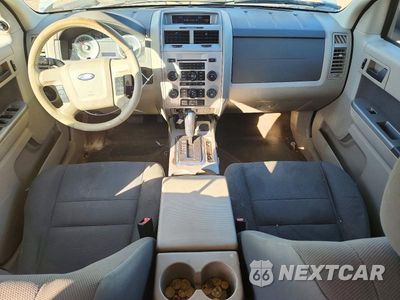 Zdjęcie 8 z 12 samochodu: 2009 FORD ESCAPE HYBRID VIN:1FMCU49399KB19684 - miniatura