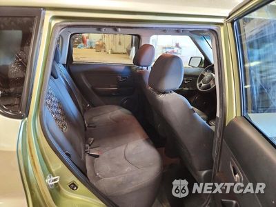 Zdjęcie 10 z 12 samochodu: 2011 KIA SOUL + VIN:KNDJT2A24B7339507 - miniatura