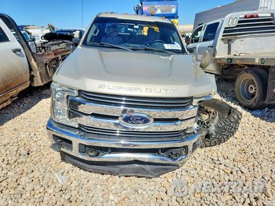 Piąte zdjęcie samochodu w środku: 2018 FORD F350 SUPER DUTY VIN:1FT8X3DT1JEB49753 - miniatura
