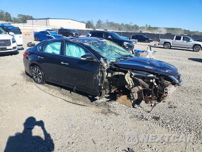 Czwarte zdjęcie samochodu z boku: 2018 NISSAN ALTIMA 2.5 SV VIN:1N4AL3APXJC221832 - miniatura