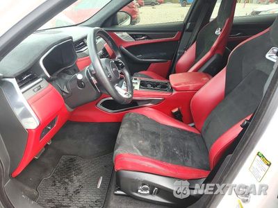 Zdjęcie 7 z 13 samochodu: 2023 JAGUAR F-PACE SVR VIN:SADCZ2EE1PA704350 - miniatura
