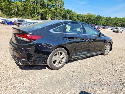 Trzecie zdjęcie samochodu z tyłu: 2018 HYUNDAI SONATA SPORT VIN:5NPE34AF1JH667607 - miniatura