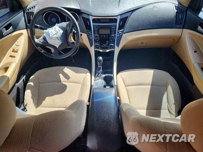 Zdjęcie 8 z 12 samochodu: 2012 HYUNDAI SONATA GLS VIN:5NPEB4AC4CH357947 - miniatura