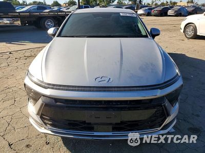 Piąte zdjęcie samochodu w środku: 2025 HYUNDAI SONATA HYBRID SEL VIN:KMHL34JJ1SA117453 - miniatura