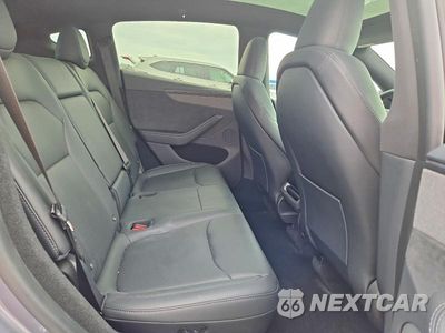 Zdjęcie 11 z 14 samochodu: 2026 TESLA MODEL Y VIN:7SAYGDEE0TA693605 - miniatura