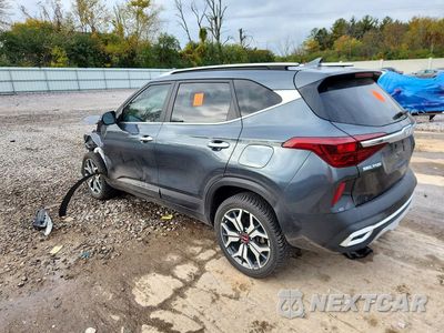 Drugie zdjęcie samochodu z przodu: 2023 KIA SELTOS SX VIN:KNDETCA22P7424554 - miniatura