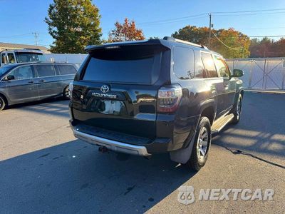 Trzecie zdjęcie samochodu z tyłu: 2016 TOYOTA 4RUNNER TRAIL PREMIUM VIN:JTEBU5JR8G5277902 - miniatura