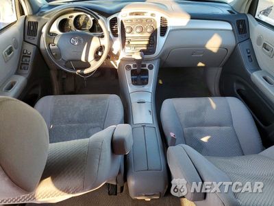 Zdjęcie 8 z 13 samochodu: 2005 TOYOTA HIGHLANDER BASE VIN:JTEEP21A650102717 - miniatura