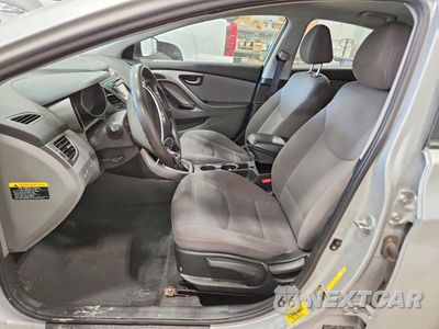 Zdjęcie 7 z 12 samochodu: 2016 HYUNDAI ELANTRA SE VIN:KMHDH4AEXGU546363 - miniatura