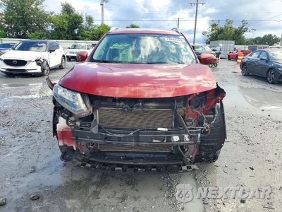 Piąte zdjęcie samochodu w środku: 2016 NISSAN ROGUE SV VIN:KNMAT2MT4GP644128 - miniatura