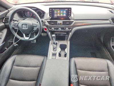 Zdjęcie 8 z 12 samochodu: 2018 HONDA ACCORD SPORT VIN:1HGCV1F39JA096729 - miniatura