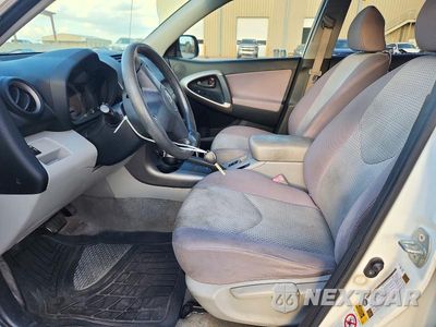 Zdjęcie 7 z 12 samochodu: 2007 TOYOTA RAV4 BASE VIN:JTMZD33V075057610 - miniatura